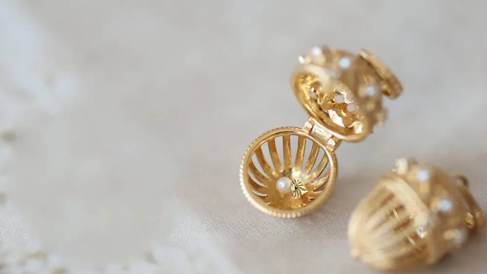 Carved Box with Akoya Pearl Handmade 18K Yellow Solid Gold Carved Necklace, Gift for Her, Anniversary Gift, Gift Idea, Retro Jewelry Etsy