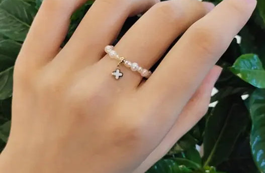 Akoya Pearl Ring - 18K Yellow Gold Band Etsy