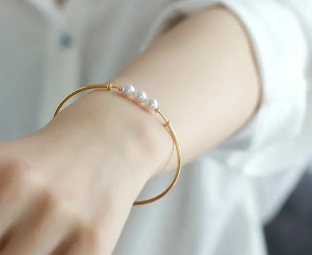 AAA+ 7mm Akoya Pearl Strand Bangles - 18K Yellow Gold Etsy