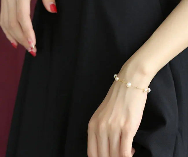 18K Yellow Gold Natural Akoya Pearl from Japan Bracelets Bracelets Etsy