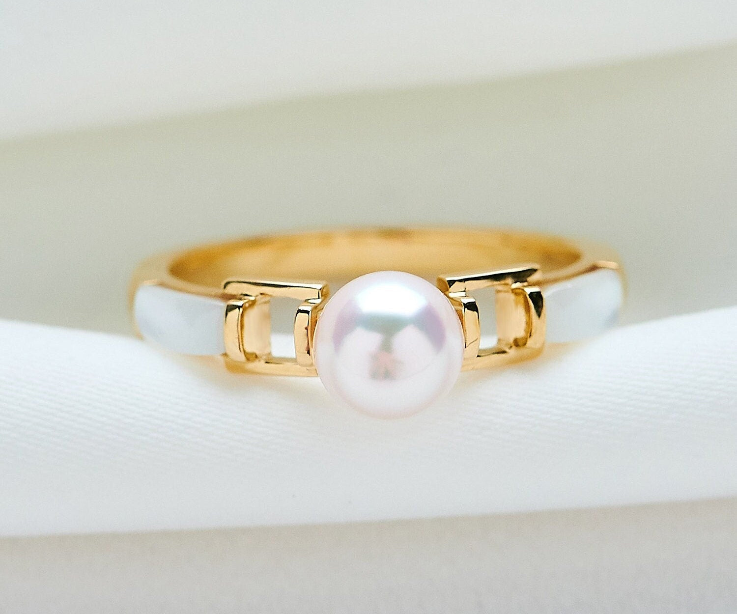 Natural Seawater Akoya Pearl Handmade 18K Solid Yellow Gold Akoya Pearl Ring, Gift Idea, Mother of Pearl Ring, Anniversary Gift Idea Etsy