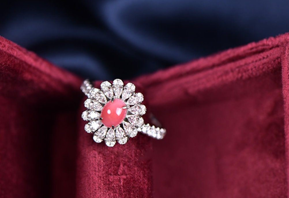 1.41Carat Queen Conch Pearl & White Diamond Ring 18K White Gold Flower Ring, Pearls Strombus Gigas, Engagement Ring Etsy