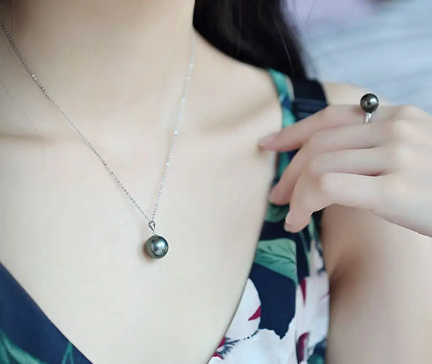 Minimalist Superior AAA+ Natural Tahitian Black Pearl Necklace, 18K White Gold Necklace, Peacock Green Pearl Necklace Etsy