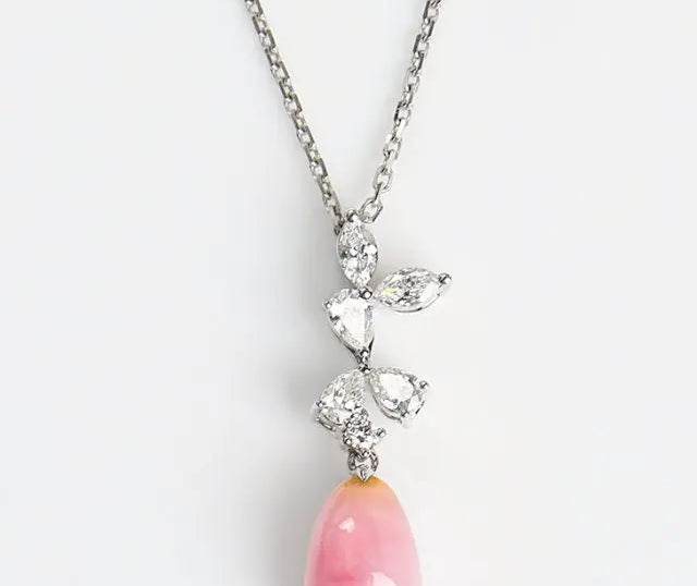 Queen Conch Pearl Necklace - 1.74ct with White Diamonds in 18K White Gold Etsy