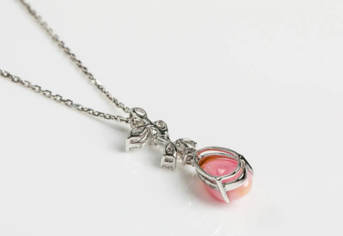 Queen Conch Pearl Necklace - 1.74ct with White Diamonds in 18K White Gold Etsy