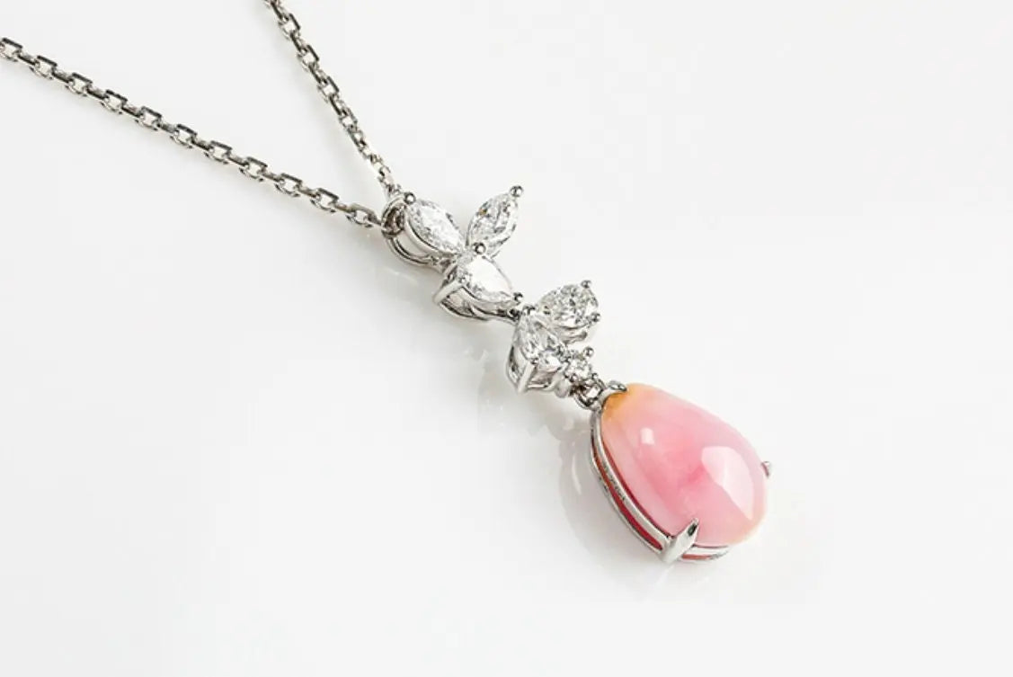 Queen Conch Pearl Necklace - 1.74ct with White Diamonds in 18K White Gold Etsy