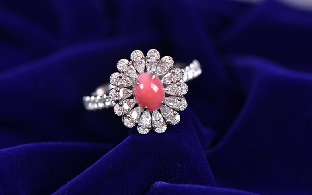 1.41Carat Queen Conch Pearl & White Diamond Ring 18K White Gold Flower Ring, Pearls Strombus Gigas, Engagement Ring Etsy